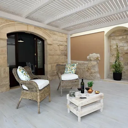 Boutique House Anna Franzo Aparthotel 3*