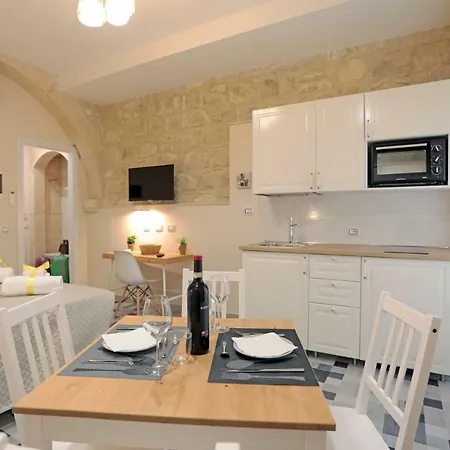 Boutique House Anna Franzo Aparthotel