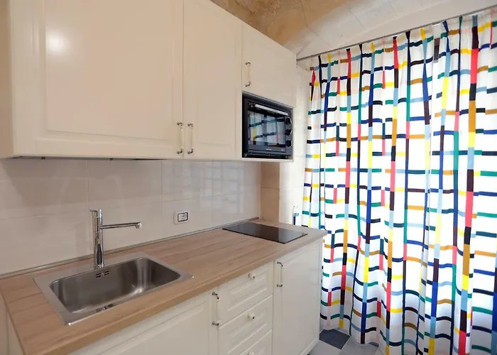 Apartahotel Boutique House Anna Franzo 3*